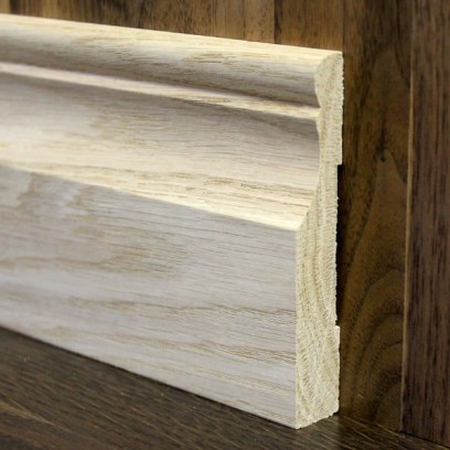 Высокий плинтус деревянный напольный фигурный 90 мм